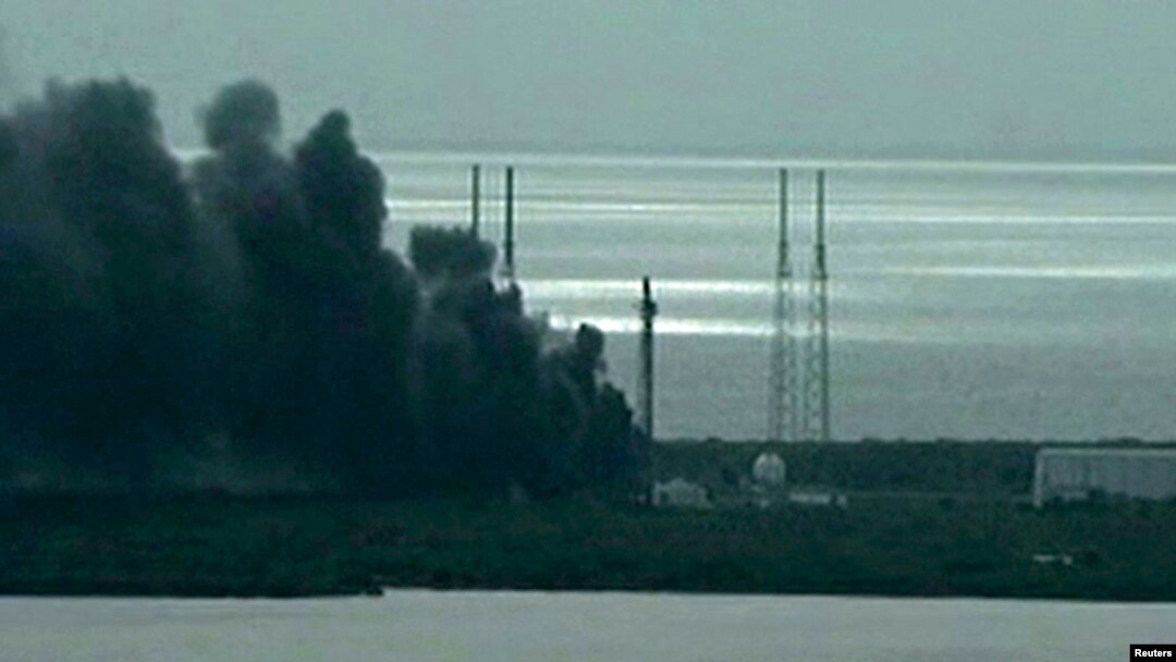 Ракета Falcon 9 в момент взрыва