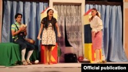 «Balaca və damda yaşayan Karlson» tamaşası