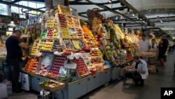 У Росії різко зросли ціни на продукти харчування.