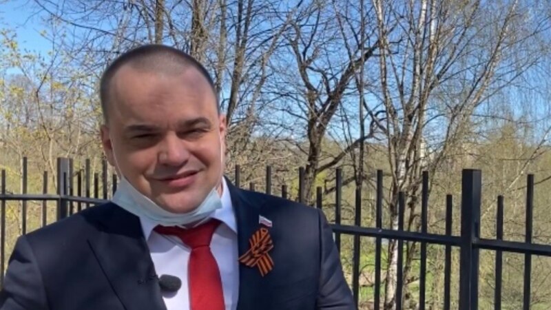 Депутат Ленобласти пришел на заседание парламента с зашитым ртом  