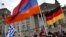 Германия - Демонстрация с требованием признать Геноцид армян перед зданием Бундестага, Берлин, 2 июня 2016 г․ 