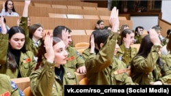 Участники российских студенческих отрядов в Крыму, декабрь 2025 года