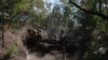 Военнослужещи от 93-та механизирана бригада на Украйна стрелят с френски тежък миномет MO-120-RT по руските сили на фронтовата линия край град Бахмут в Донецка област в сряда, 22 май 2024 