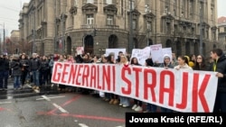 Serbia. Mii de persoane cer dreptate pentru cei 15 morți din Novi Sad și fac apel la grevă generală