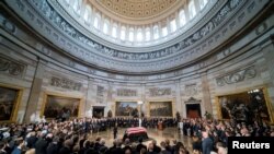 Sicriul senatorului John McCain în Congresul american, 31 august 2018 