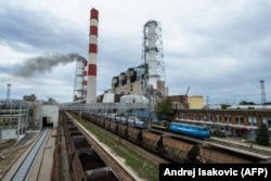 Vozovi dopremaju ugalj ka termoelektrani "Nikola Tesla A" u Obrenovcu, oktobar 2023.
