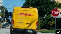 В компанії DHL стверджують, що припинили роботу в РФ