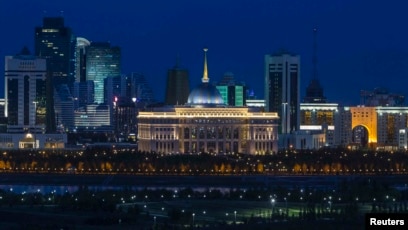 Үлкен письки бар жетілген әйелдердің фотосуреттері