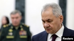 După ce a fost schimbat la conducerea ministerului Apărării, Serghei Șoigu a primit postul de secretar al Consiliului de Securitate al F. Ruse. 