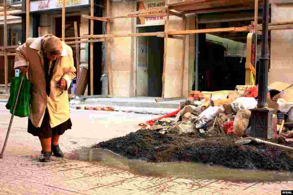 Milyonçu şəhərin yoxsulları #16