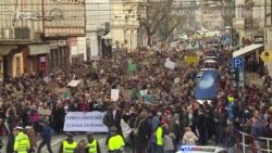 Чому кілька тисяч чеських студентів вийшли на мітинг замість занять – відео