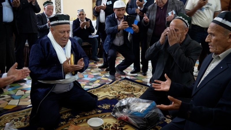 Оҳангарони тоҷик саъй доранд, то касби қадимӣ аз байн наравад