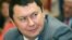 Рахат Әлиев Қазақстан президенті Нұрсұлтан Назарбаевтың үлкен қызы Дариға Назарбаеваға 1983 жылы үйленген. Ол кезде Назарбаев Қазақ ССР компартиясы орталық комитетінің хатшысы еді.