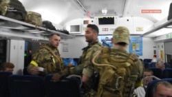 «Ми приїхали зупинити воєнні злочини». Британські добровольці прибувають до України воювати (відео)
