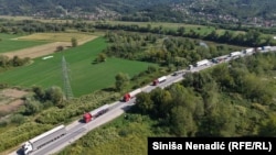 Kamioni ne miču - vlast i dalje bez rješenja