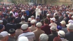 Hundreds Turn Out At Kazakh Activist's Funeral