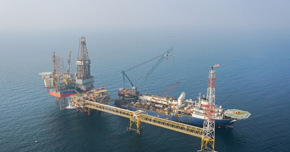 Ціна нафти Brent знову нижче 100 доларів через ймовірну угоду США та Ірану