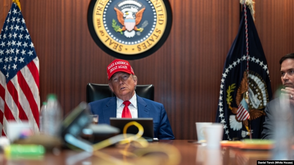Tổng thống Hoa Kỳ Donald Trump đã có cuộc họp tại Phòng Tình hình ở Nhà Trắng vào cuối tuần.