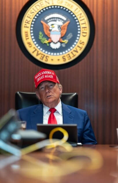 Американският президент Доналд Тръмп намекна че може да приветства свалянето