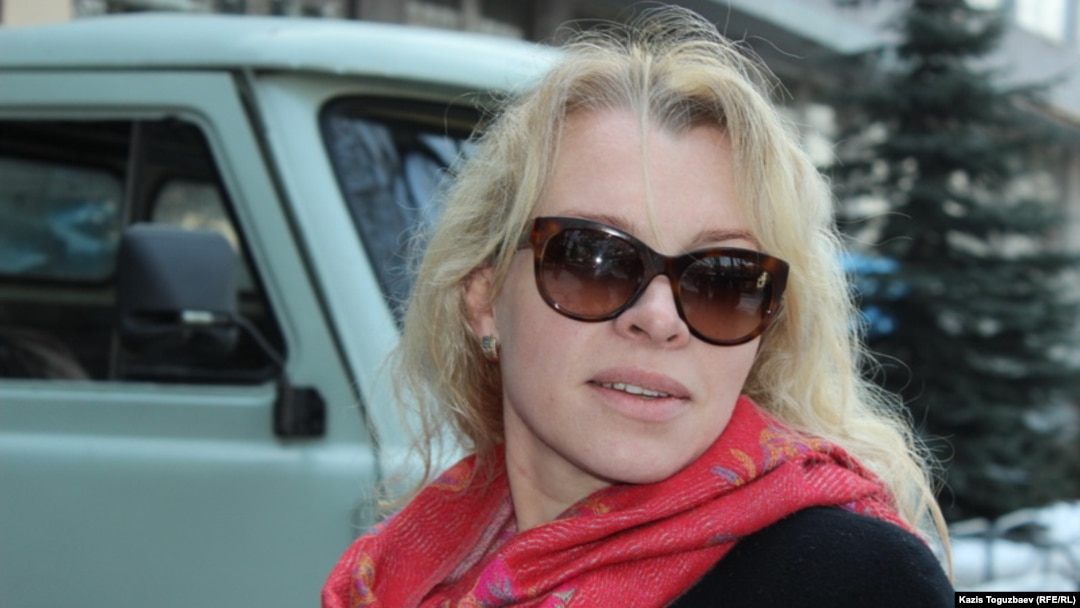 Чех көшелері Интернеттегі ақша үшін секс