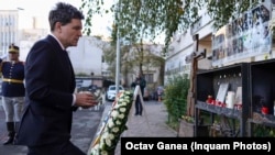 Președintele Nicusor Dan, depune o coroană de flori în amintirea victimelor de la Colectiv. 30 octombrie 2025.