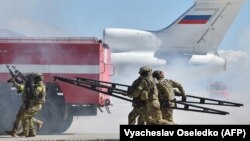 Ысык-Көлдөгү кыргыз-орус биргелешкен антитеррор машыгуулары. 25-сентябрь, 2018-жыл. Иллюстрациялык сүрөт.
