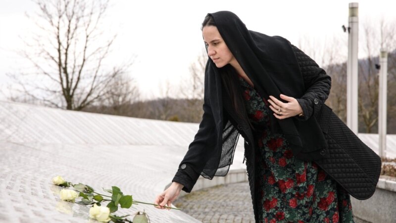 Srebreničanke zahvalile gradonačelnici Sarajeva za počast žrtvama 
