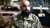 Фотоколаж: військовослужбовець ЗСУ на позивний «Гопри», російський ударний дрон «Молнія», атаковані російськими дронами автівки в Херсоні