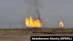 Iraq - Oil fields, Basra, undated