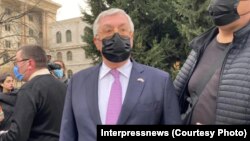 Темур Аласания