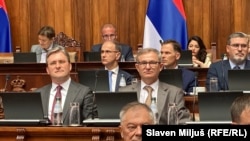 Članovi Vlade Srbije u parlamentu tokom rasprave o nepoverenju, Beograd, 27. jul 2026.