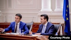 Премиерот Зоран Заев на прес-конференција во Влада по усвојување на текстот за договорот со Бугарија