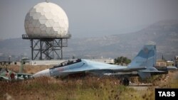Սիրիա - Ռուսական օդուժի Սու-30 օդանավը Լաթաքիայի մոտ գտնվող ռազմակայանում, 4-ը հոկտեմբերի, 2015թ․