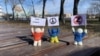 Russia -- tiny protestors in Russia 