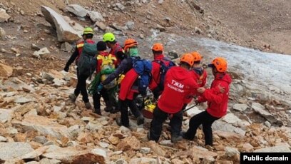 Саунадағы транссексуалдар Оксана Ковалевскаяның жалаңаш суреттері