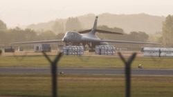 B‑1B Lancer bomber is parked at the RAF Fairford airbase amid the US–Israeli conflict with Iran.