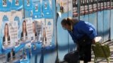 Предизборни плакати от кампанията за парламентарните избори през април 2021 г. (илюстративна снимка).