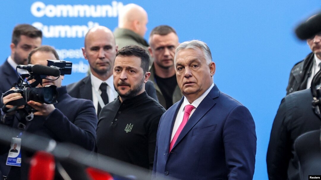 La summitul Comunității Politice Europene nu au participat doar liderii din UE, ci și cei din țări precum Ucraina, Moldova, Georgia, Turcia, Serbia. Budapesta, 7 noiembrie.