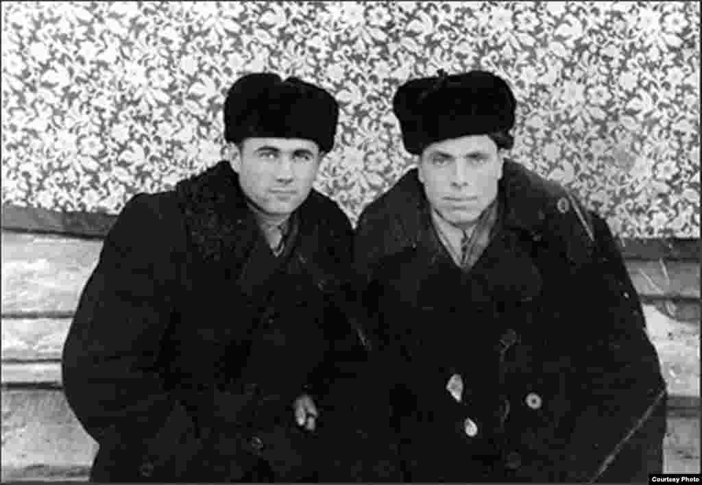 Moldoveni deportați de sovietici în 1941 - Din albumul Elenei Șișcan