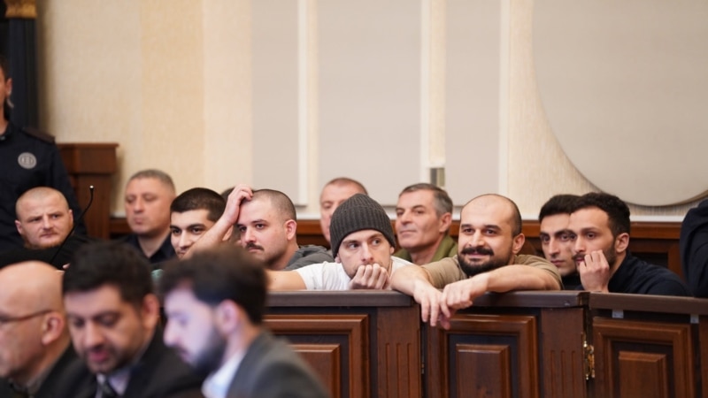 „არ ვაპირებთ“ – დემონსტრანტები ამბობენ, რომ ბოდიშის სანაცვლოდ შეწყალებას სთავაზობენ