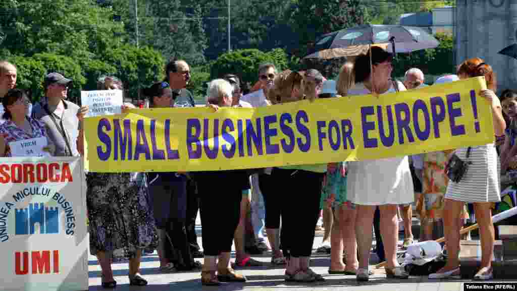 Moldova - Protest of little businessmen, Chișinău