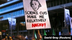 Pamje nga protesta në mbështetje të shkencës në Sidnej të Australisë