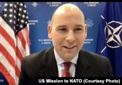 Палітычны прадстаўнік пры місіі ЗША ў NATO Пітэр Слоўн.