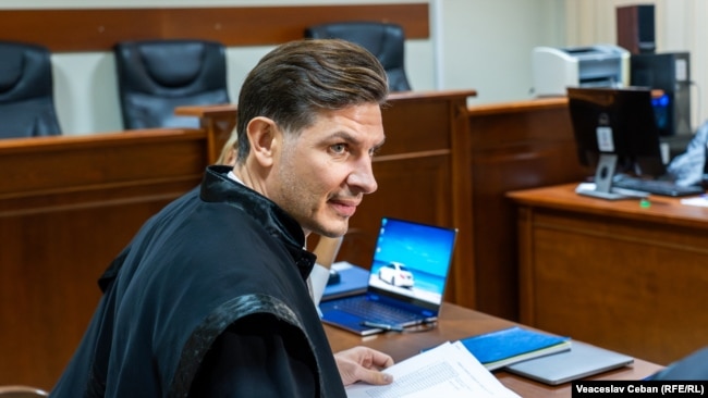 Lucian Rogac, avocatul lui Vladimir Plahotniuc, într-o ședință de judecată din octombrie 2025