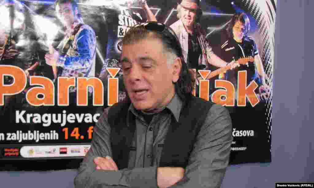 Srbija - Aki Rahimovski, pjevač “Parnog valjka”, uoči koncerta u Kragujevcu koji će se održati nakon 22 godine, 22.01.2012. Foto: RSE / Branko Vučković