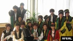 Tatarstan -- Umirzaya folk ansamble from Omsk in Kazan