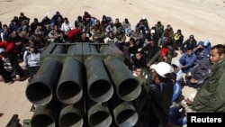 Ключевые города в Ливии переходят из рук в руки