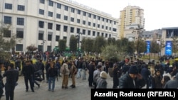 Sərnişinlər təxliyə olunub