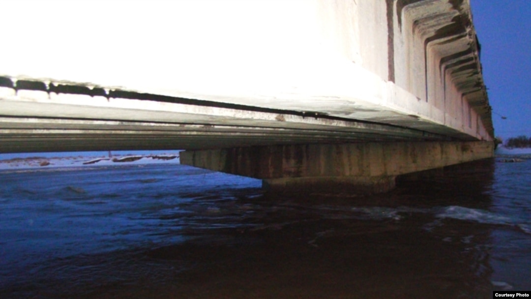 Кішкентай жыныс мүшесі бар қызбен жыныстық қатынас Қысудан оргазм