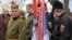 Dan državnosti Srbije su, uz predstavnike vlasti i brojnu policiju, proslavile i ekstremne desničarske organizacije, februar 2011